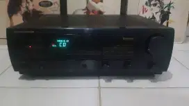 Amplifieer Marantz PM-711AV
