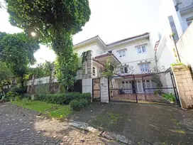 Di jual rumah di danau Bogor raya