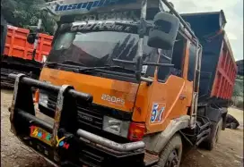 Mitsubishi Fuso 220PS Tronton 6×4 Dumbtruk M2 Orange BIO Solar