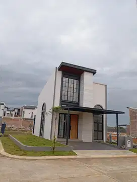 Dijual Rumah American Classic, di Kota Mandiri,dekat tol, patung, Bogo