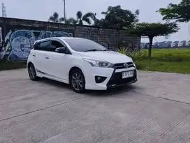Toyota New Yaris S trd metik 2014 mobil bekas murah