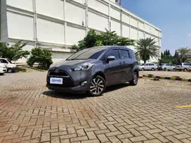 TDP 8,JT Toyota Sienta 1.5 V Bensin-MT Abu 2017