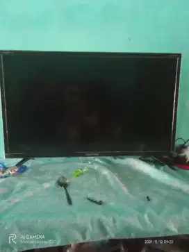 Jual cepet borongan TV 32 Inch dan kulkas 1 pintu