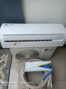 AC LG 1/2 PK bekas rasa baru