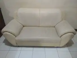 sofa tamu bahan kulit