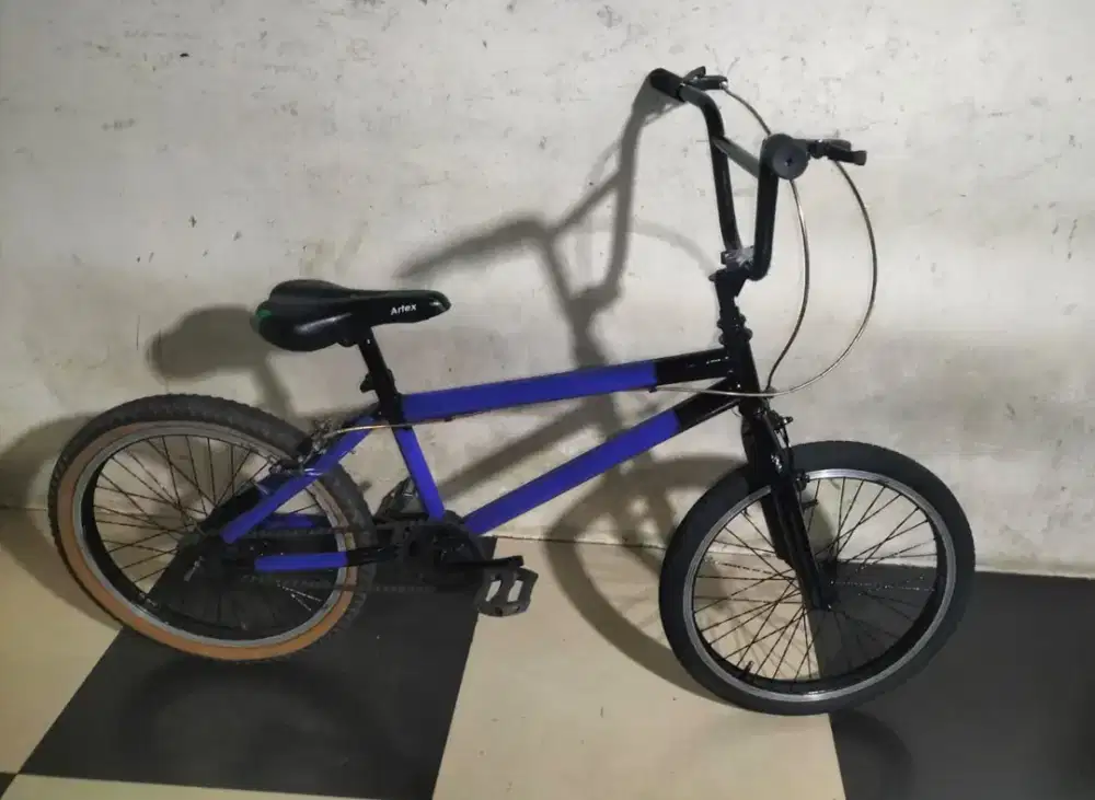 Sepeda BMX ukuran 20 kondisi normal