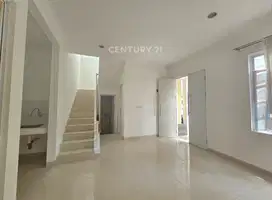Rumah Siap Huni Di Cluster South Thames JGC Jakarta Timur