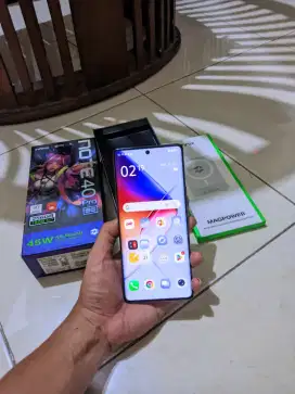 Infinix note 40 pro 5g 8/256