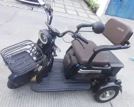 Sepeda Listrik Scooter Roda 3 Merk Exotic Pasific 2nd