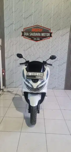 Honda pcx 2018 putih