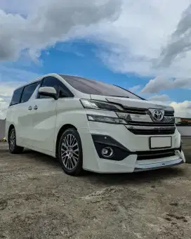 Toyota Vellfire G AT 2017