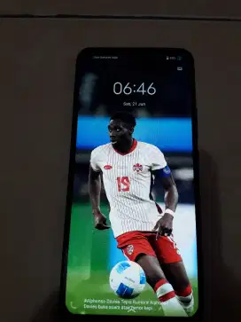 Vivo V21 (batangan)