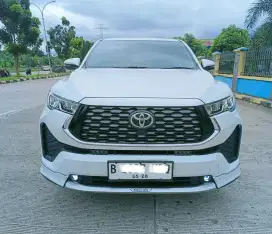 Cash Innova Zenix V hybrid 2023 AT