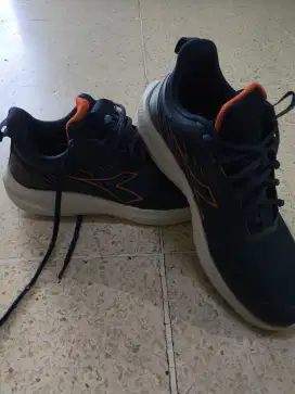 Sepatu Diadora HEINO (M)