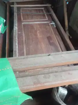 Kusen pintu dan jendela bongkaran berkualitas