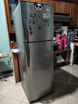 Kulkas LG 2 pintu