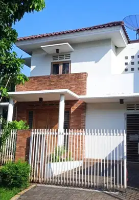 Dijual rugi rumah hook siap huni di citra grand cibubur