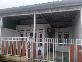 Dijual rumah oper kredit rumah 2 kt 1km