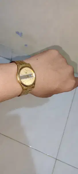 Jam tangan Seiko 5 automatic vintage