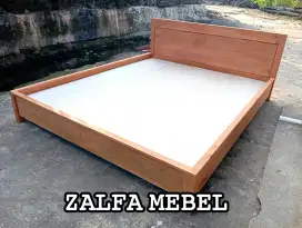 Dipan tempat tidur alas kasur