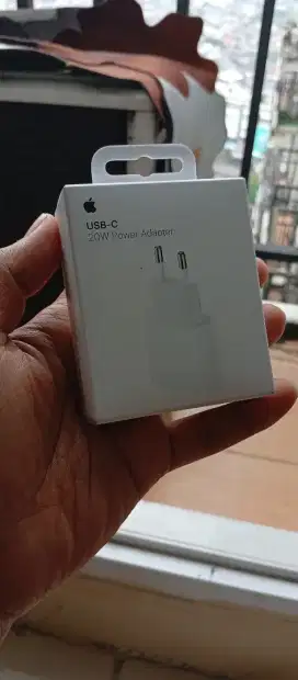 Power Adapter USB-C 20W