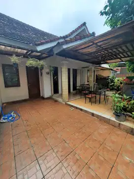 Dijual rumah siap hjni lt.200m di Villa Melati Mas hanya 2,1 M