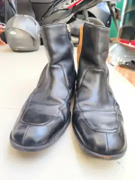 Sepatu BALLY BOOTS Zipper Original Kondisi 80% Leather Sepatu Kulit