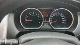 Nisan grand livina