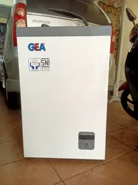 Dijual frezer sleding pintu samping merk GEA