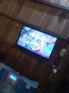 Tv polytron 28inch