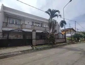 Dijual Rumah Dharmahusada Indah Barat