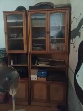 Lemari pajangan 2 unit