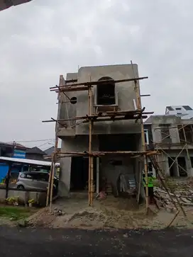 Rumah on progress  2kt 2km 2 lantai dp 100 jutaan jakarta