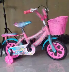 SEPEDA ANAK/SEPEDA ANAK CEWEK UKURAN 12/SEPEDA UNGU/SEPEDA UNGU 12/CTB