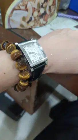 jam tangan guess limited edition