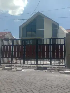 Dijual 2 unit rumah jejer di Tropodo Indah
