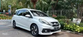 Mobilio RS 1.5 cvt matic tahun 2016 putih km87rb