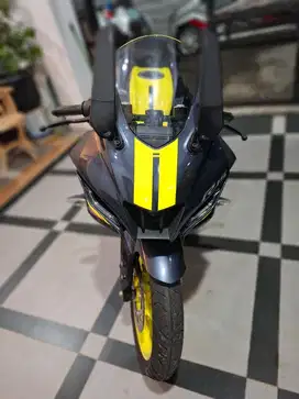 Yamaha R15 like new 2023