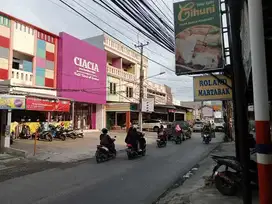 Ruko jalan raya mangunjaya dekat stasiun tambun selatan kab bekasi