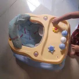 Dijual cepat baby Walker
