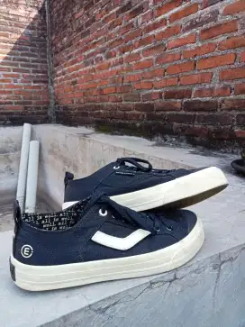 SEPATU VENTELA X PAPA GADING
