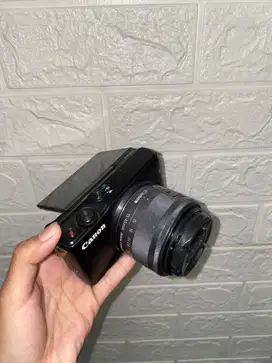 KAMERA MIRRORLESS CANON EOS M10