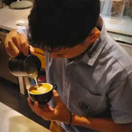 MENCARI PEKERJAAN DI BIDANG KOPI (BARISTA)