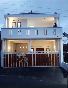 Dijual rumah gajahmungkur cikurai raya murah apik view kota semarang