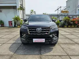 [Km 36rb] Toyota Fortuner 2.8 VRZ GR 2022