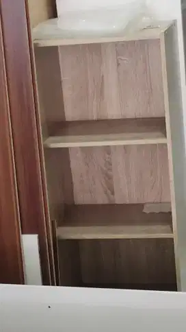 Rak Buku Pajangan Serbaguna