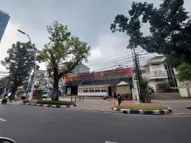 Disewakan Rumah Usaha Cocok Untuk Cafe Gym dan Klinik