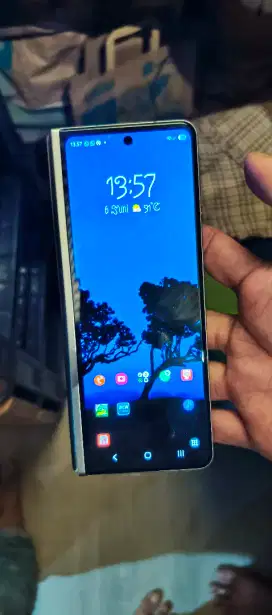 Samsung galaxy fold 3 8/512