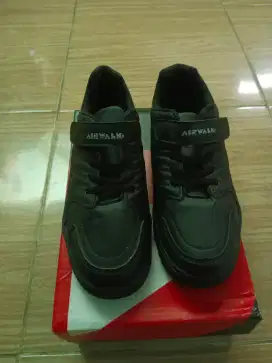 Sepatu anak air walk