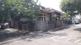 Rumah siap huni lokasi strategis